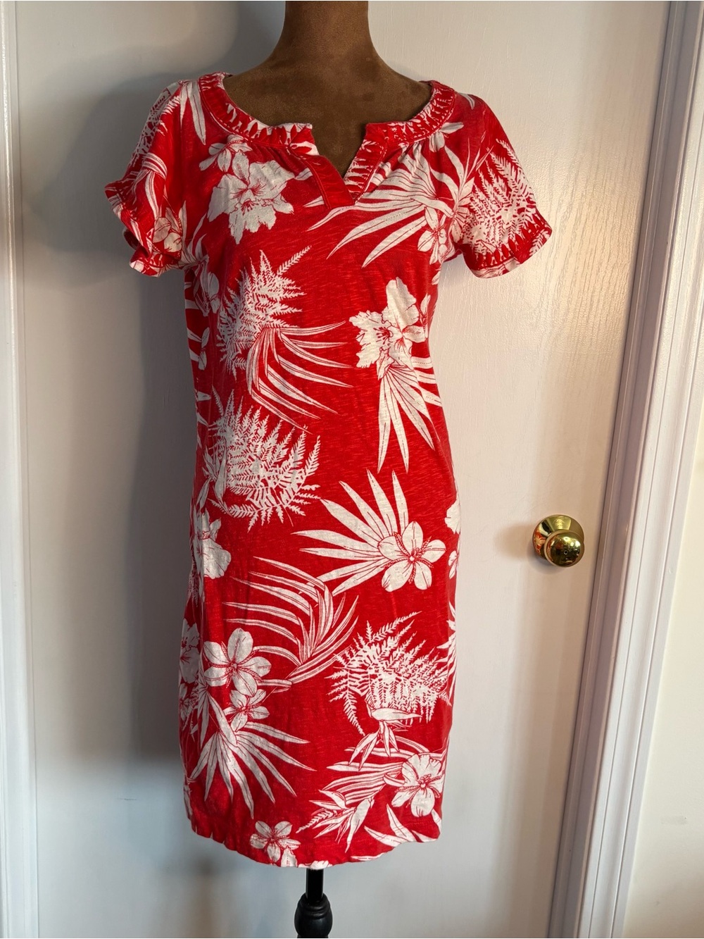 Talbots XS Floral Knit Shift Dress Flutter Sleeve with Embroidery Trim tropical